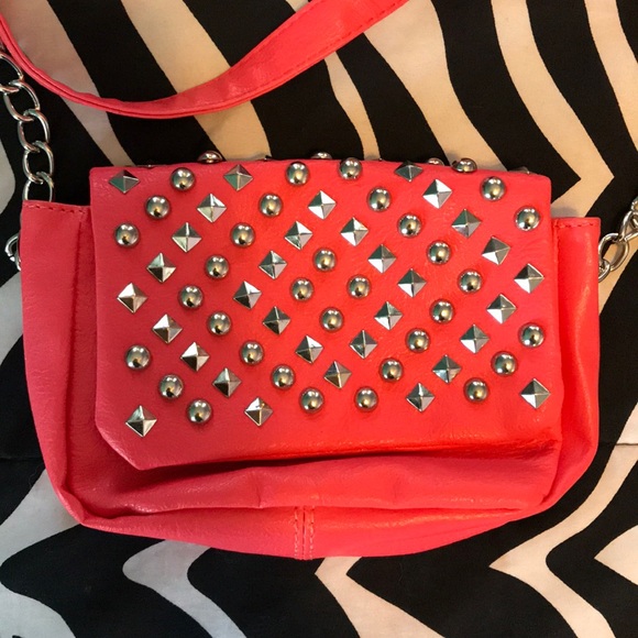 💥SALE💥 Studded Purse - Picture 2 of 7